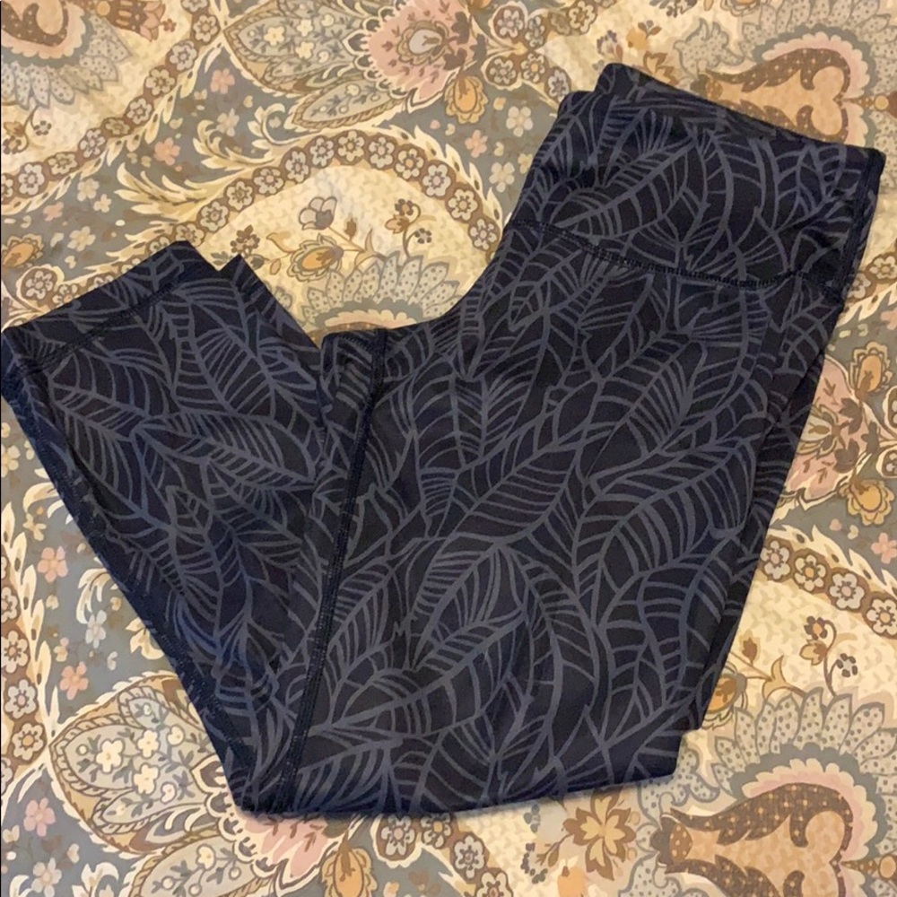Iike new Lulu crop leggings